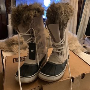 Sorel Joan of arctic